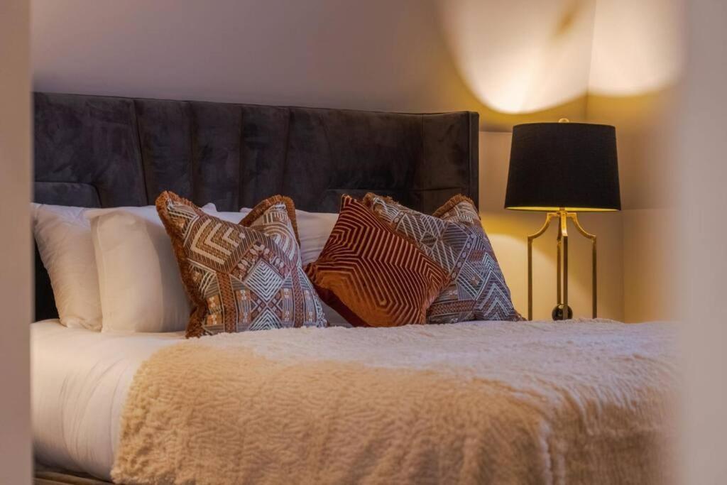 Luxury Penthouse - Castle Views - 2 Bed & Parking Apartamento Windsor Exterior foto