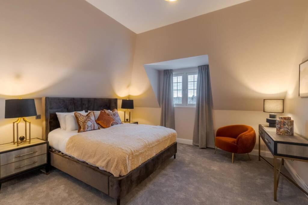Luxury Penthouse - Castle Views - 2 Bed & Parking Apartamento Windsor Exterior foto
