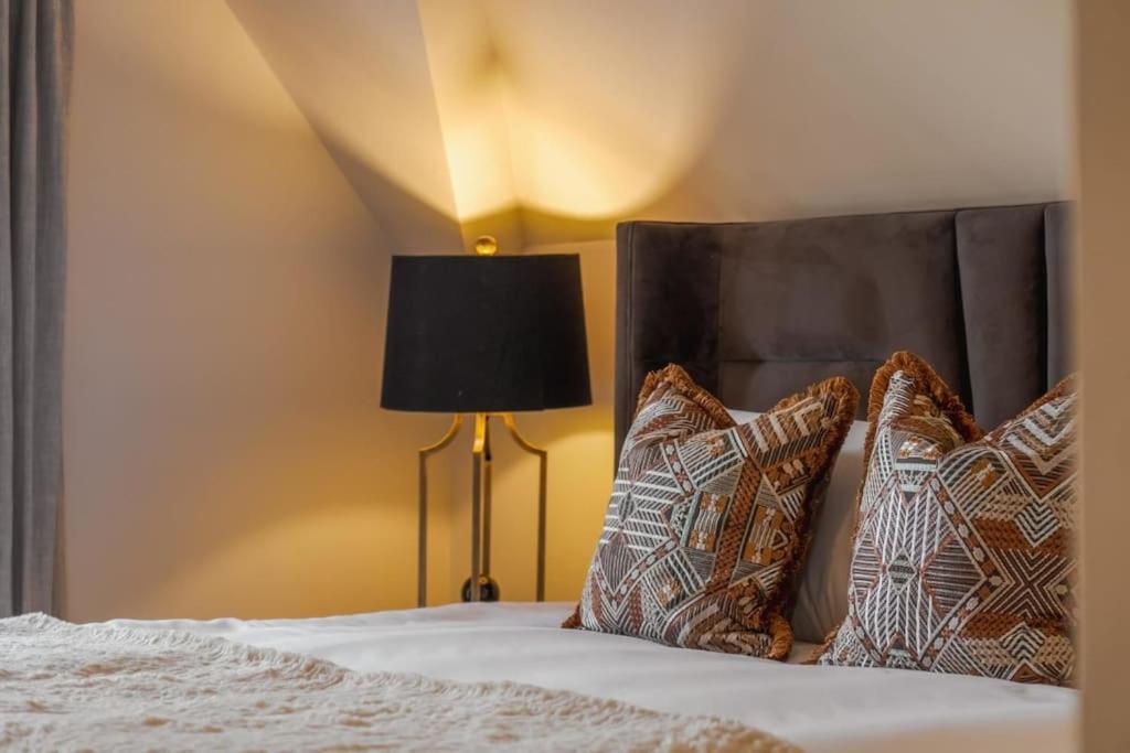 Luxury Penthouse - Castle Views - 2 Bed & Parking Apartamento Windsor Exterior foto
